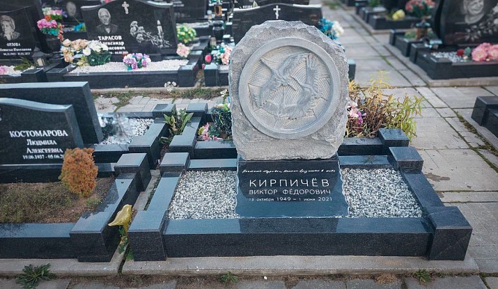 19.08.2025 года. Гранитный памятник "Журавли" - мастерская «ДаВинчи» в СПб