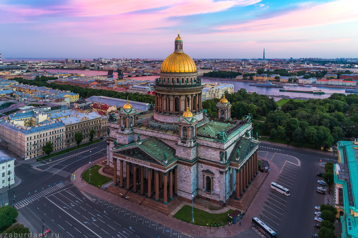 Исаакиевский собор и памятник